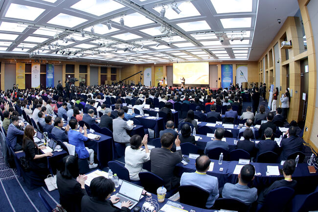 세계 여성 리더, 평화를 위해 한자리에